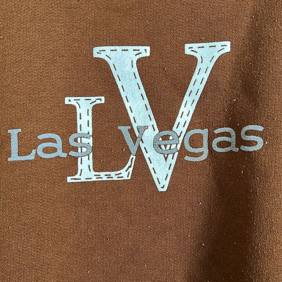 Las Vegas Pullover - Picture 2 of 4